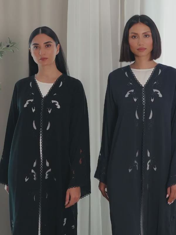 CR1160 Alanood abaya