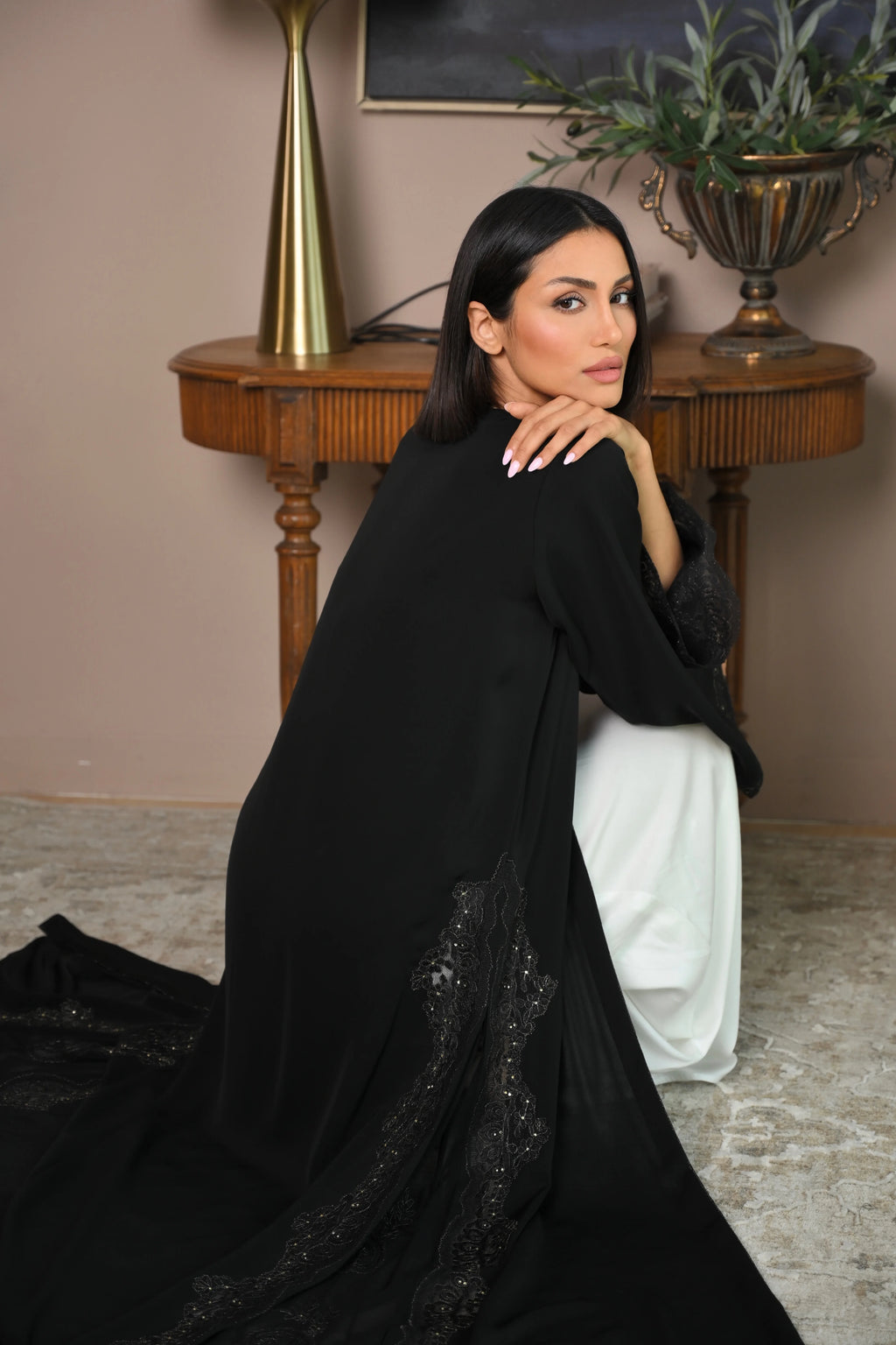 CR1113 alanood abaya