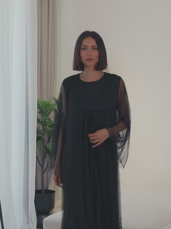 Luxury Emirati Sada Toor abaya with crystal embellishments and elegant handwork design